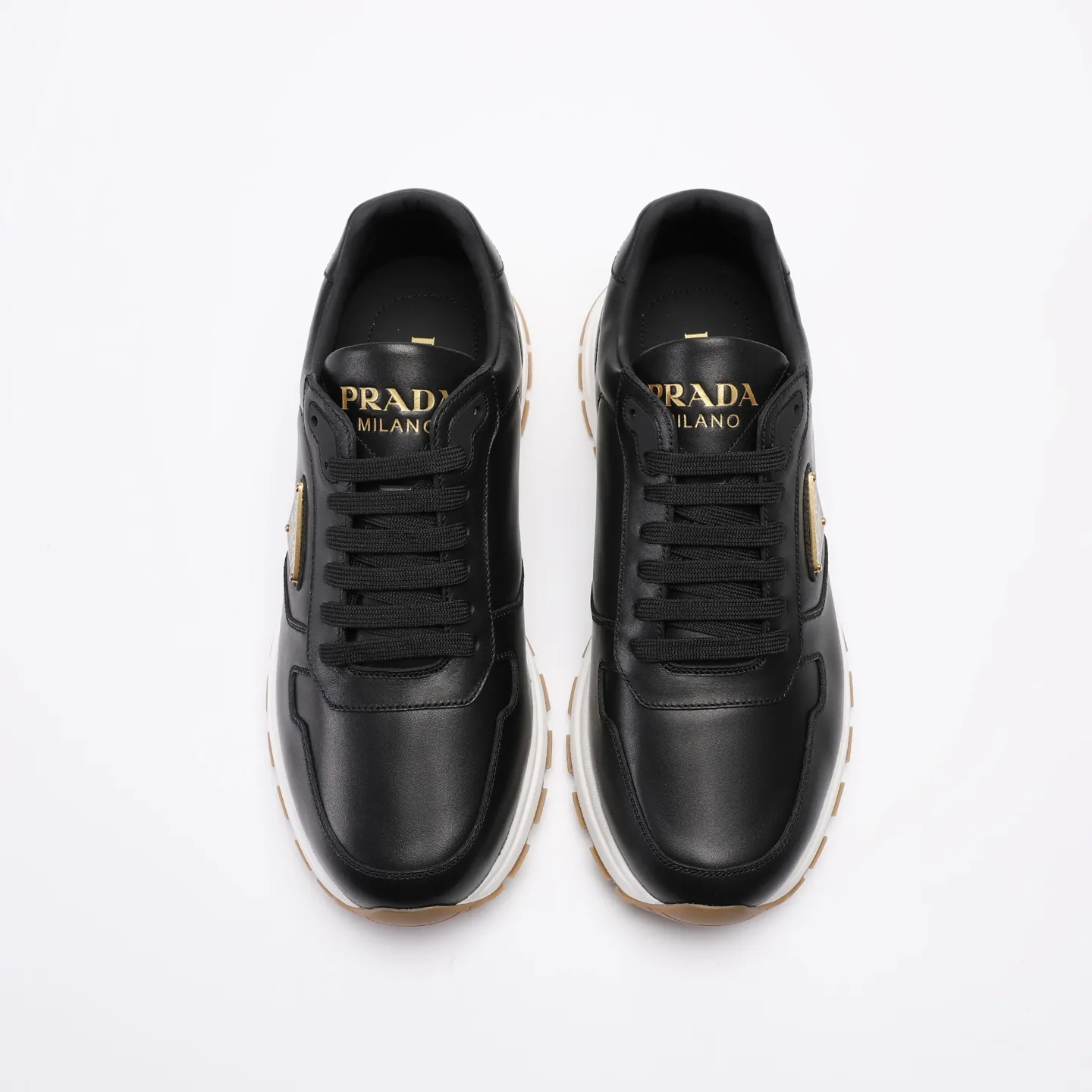 Batch 580 [PRADA] Men's shoes are popular in the counter, official website synchronization, high-quality shipments. Fabric: original cowhide with snakeskin. Lining: cowhide feet + cowhide lining. Outsole: original TPU + foam. Size: 38-46